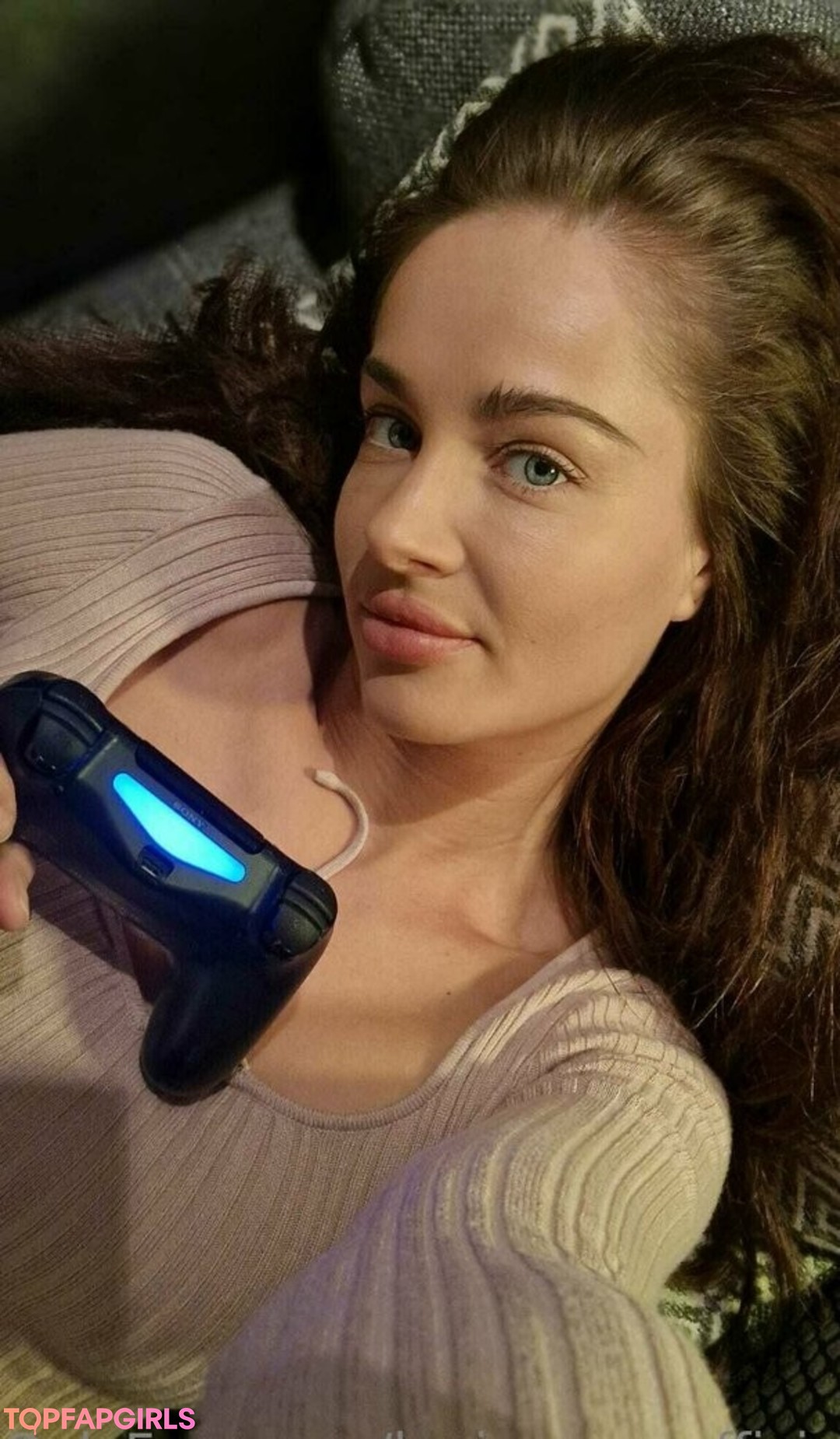 Foto di nudo di fuga di OnlyFans di Leniyoungofficial #46 Foto di nudo di fuga di OnlyFans di Leniyoungofficial #46