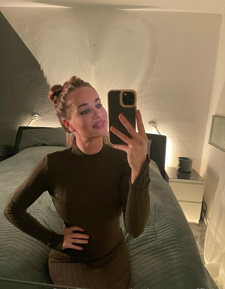 Foto di nudo di fuga di OnlyFans di Leniyoungofficial