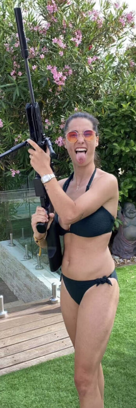 Foto di nudo di fuga di OnlyFans di Laura Petard