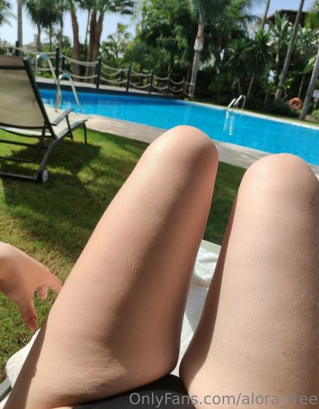 Foto di nudo di fuga di OnlyFans di Alorafree