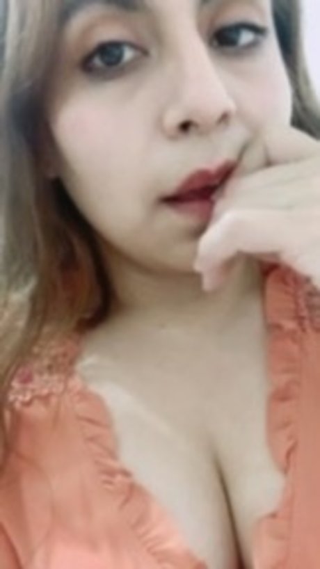 Foto di nudo di fuga di OnlyFans di Nubia Salinas