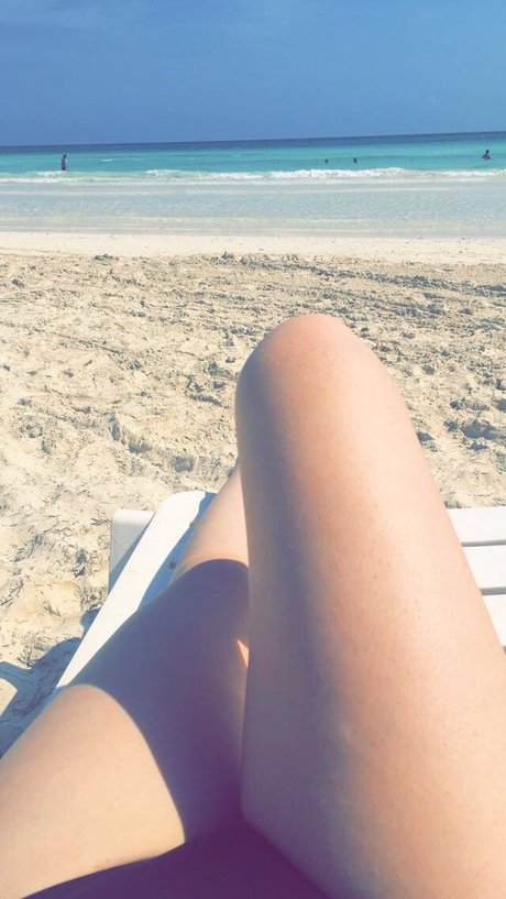 Foto di nudo di fuga di OnlyFans di Not Her Face