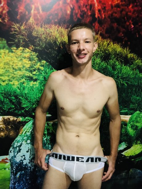 Foto di nudo di fuga di OnlyFans di Alex Adams