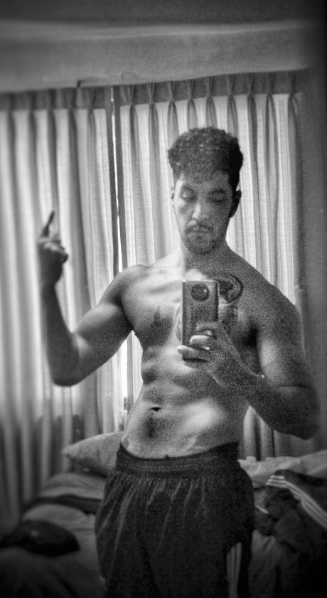 Foto di nudo di fuga di OnlyFans di Andr
