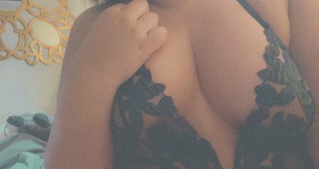Foto di nudo di fuga di OnlyFans di Alexandra 