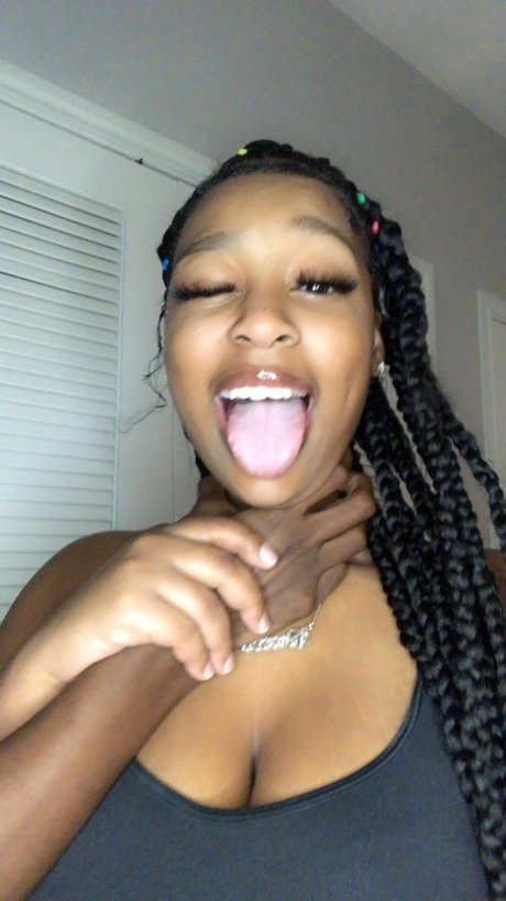 Foto di nudo di fuga di OnlyFans di Onlylay