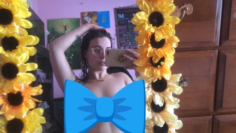 Foto di nudo di fuga di OnlyFans di Abs