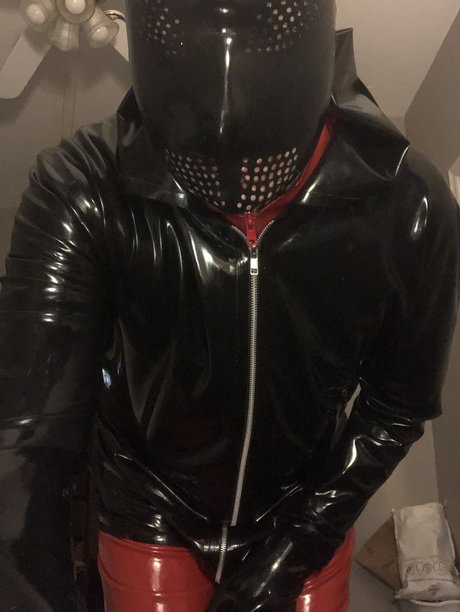 Foto di nudo di fuga di OnlyFans di Adam