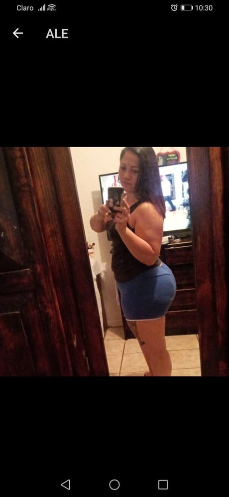 Foto di nudo di fuga di OnlyFans di Alejandra