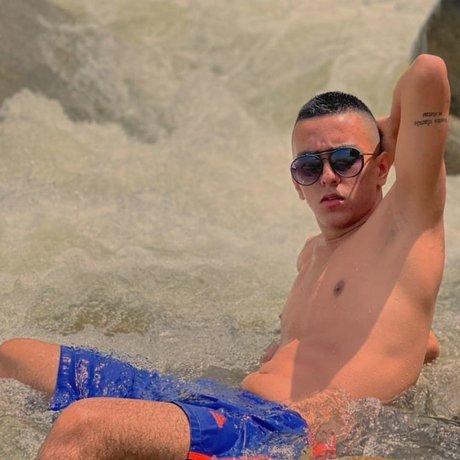 Foto di nudo di fuga di OnlyFans di Juan Pablo Quintero
