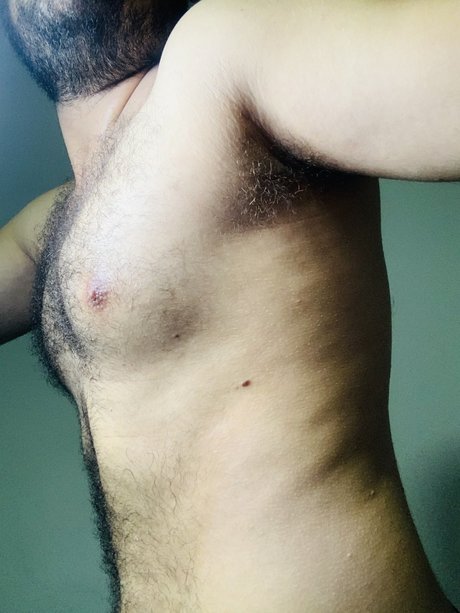 Foto di nudo di fuga di OnlyFans di Oso Peludo