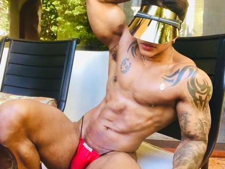 Foto di nudo di fuga di OnlyFans di Oscar Alonso