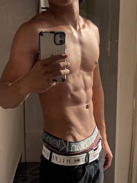 Foto di nudo di fuga di OnlyFans di Johann Orozco