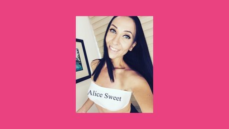 Foto di nudo di fuga di OnlyFans di Alice Sweet