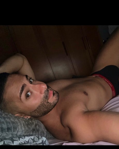 Foto di nudo di fuga di OnlyFans di Saurux