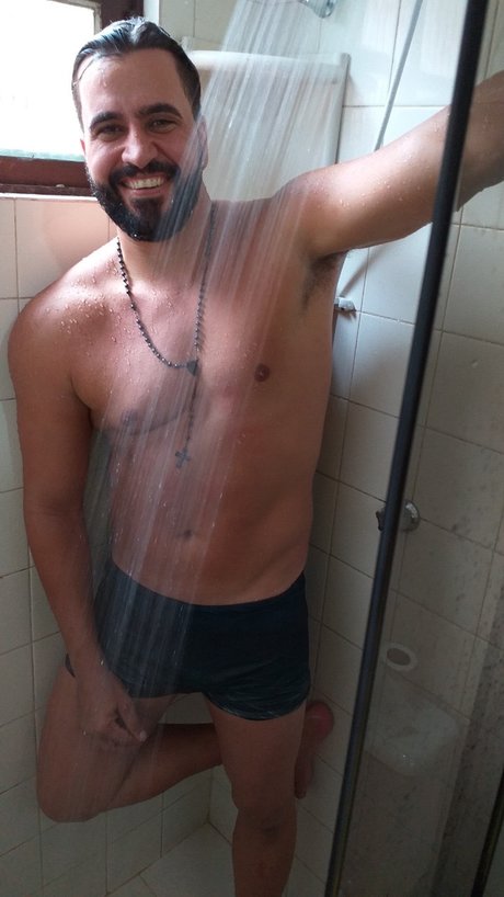 Foto di nudo di fuga di OnlyFans di Renan Baqueiro