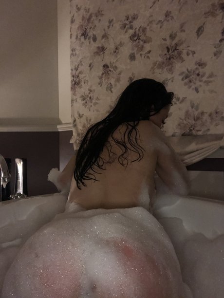 Foto di nudo di fuga di OnlyFans di Se