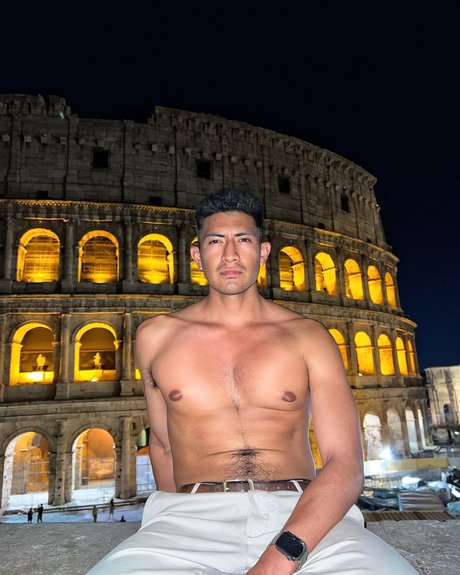 Foto di nudo di fuga di OnlyFans di Alam Herrera