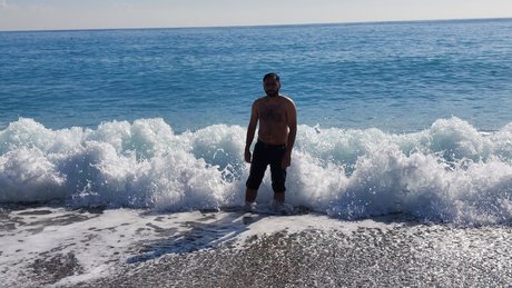 Foto di nudo di fuga di OnlyFans di Adnan Rafiq