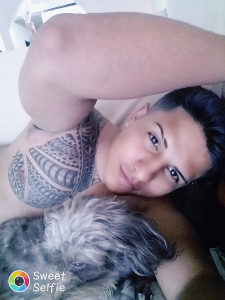 Foto di nudo di fuga di OnlyFans di Papi Romero