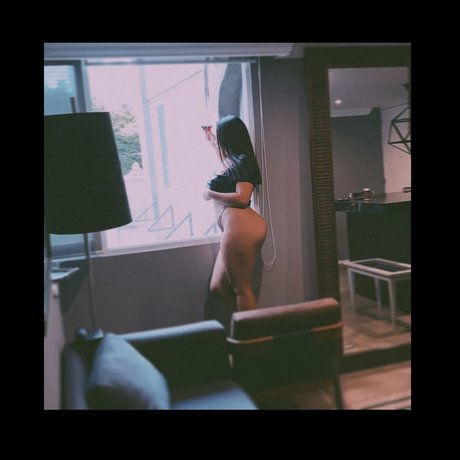 Foto di nudo di fuga di OnlyFans di Paola Barajas