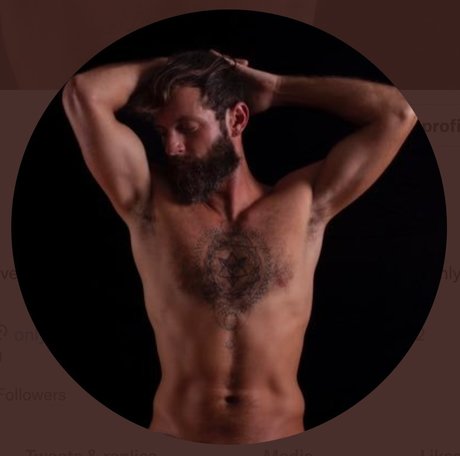 Foto di nudo di fuga di OnlyFans di Alpha Andre