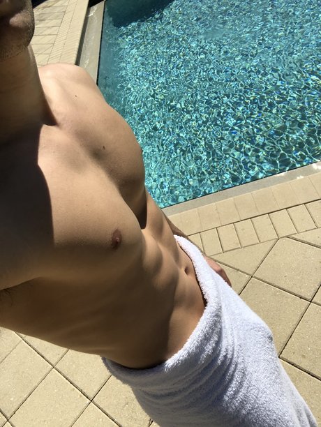 Foto di nudo di fuga di OnlyFans di Anthony