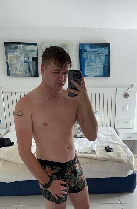 Foto di nudo di fuga di OnlyFans di Carter