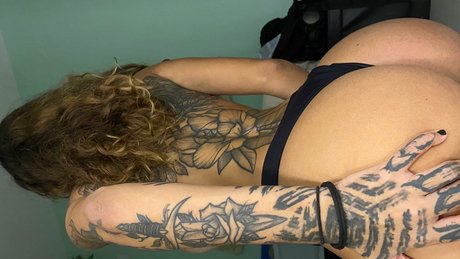 Foto di nudo di fuga di OnlyFans di Mafe Villard