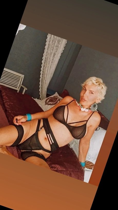 Foto di nudo di fuga di OnlyFans di Pitonpakize