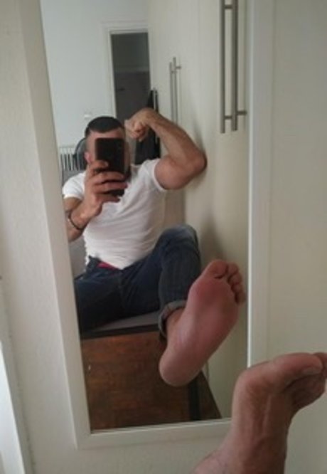 Foto di nudo di fuga di OnlyFans di Topgun Xl