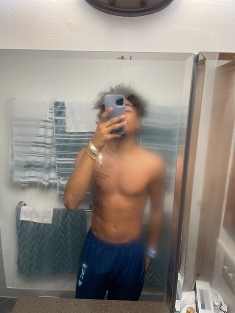 Foto di nudo di fuga di OnlyFans di Deshaun