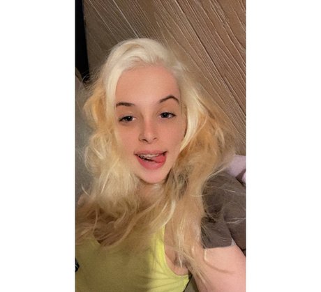 Foto di nudo di fuga di OnlyFans di Alexis