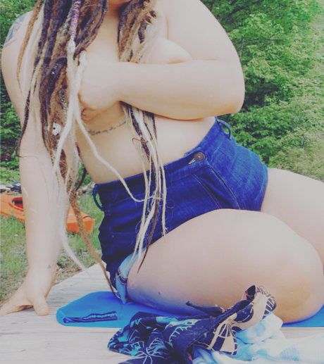 Foto di nudo di fuga di OnlyFans di Kitty
