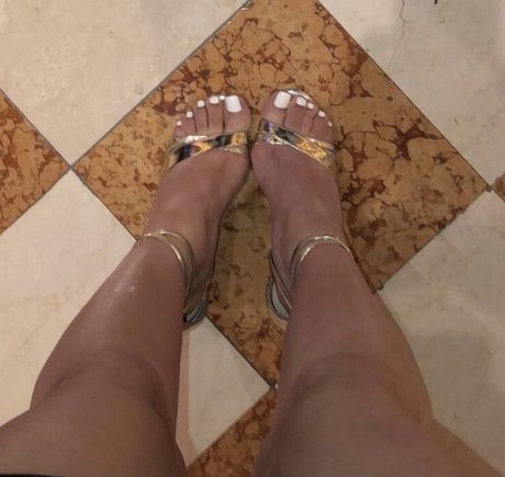 Pretty Feet