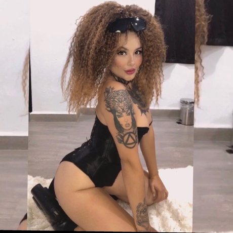 Foto di nudo di fuga di OnlyFans di Ponyponie
