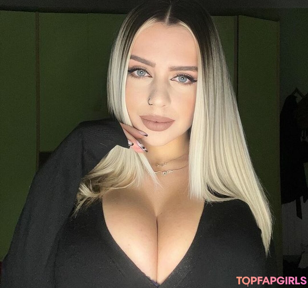 Foto di nudo di fuga di OnlyFans di Martina Cammara #13 Foto di nudo di fuga di OnlyFans di Martina Cammara #13