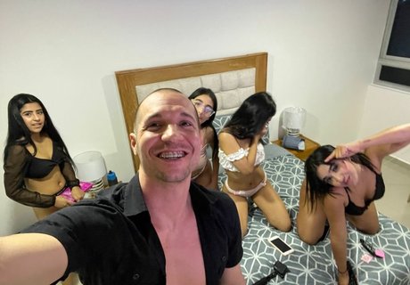 Foto di nudo di fuga di OnlyFans di Travelvids Xyz