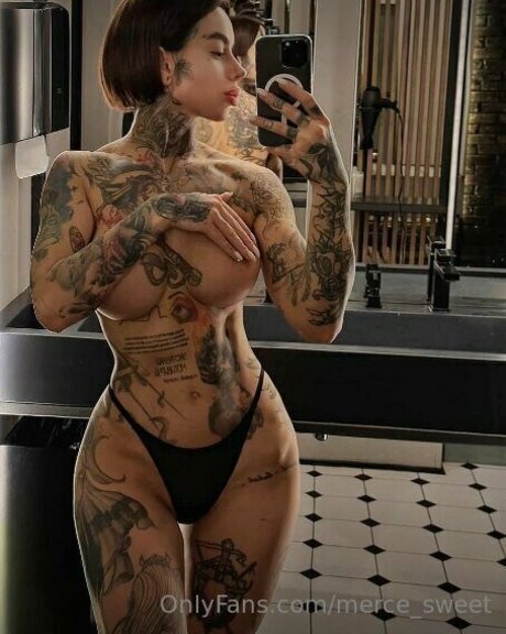 Foto di nudo di fuga di OnlyFans di Mercesweet
