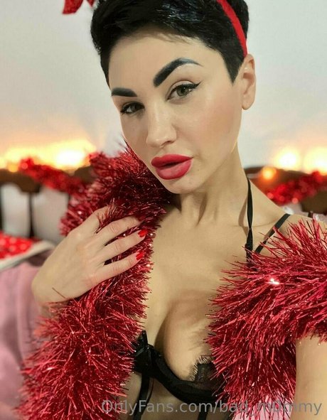 Foto di nudo di fuga di OnlyFans di Thebaddestm0mmy