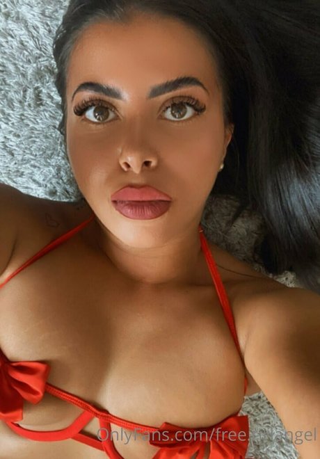 Foto di nudo di fuga di OnlyFans di Freeririangel