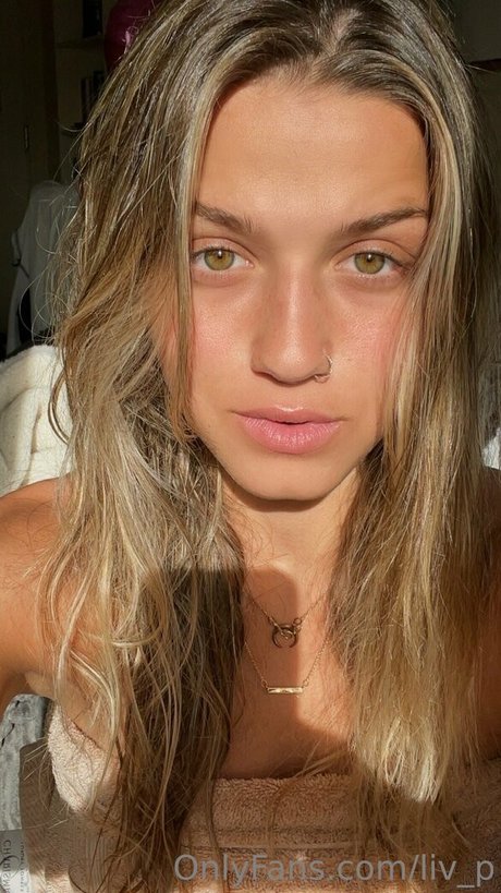 Foto di nudo di fuga di OnlyFans di Livp