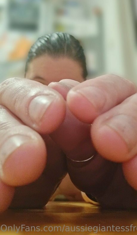 Foto di nudo di fuga di OnlyFans di Aussiegiantessfree
