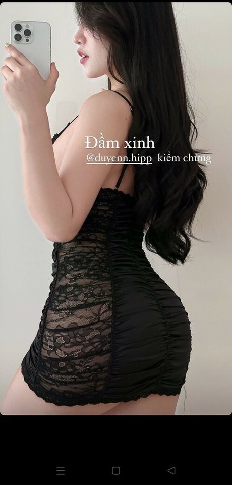 Foto di nudo di fuga di OnlyFans di Duyenn Hipp