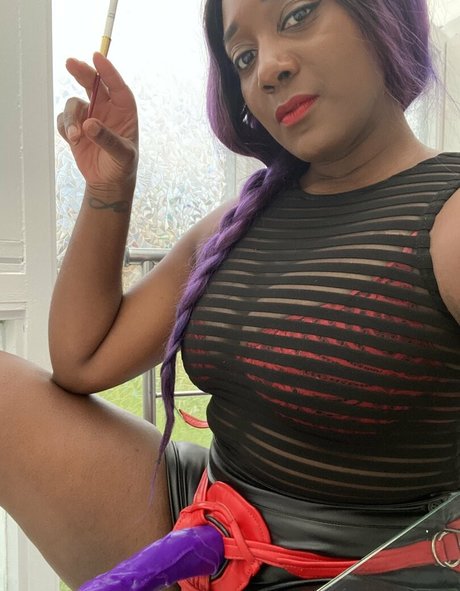 Foto di nudo di fuga di OnlyFans di Mslorraineldn