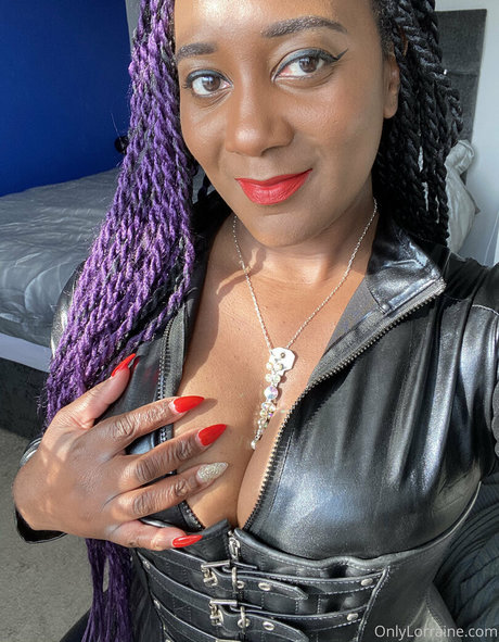 Foto di nudo di fuga di OnlyFans di Mslorraineldn