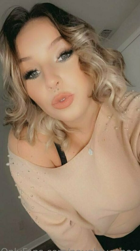 Foto di nudo di fuga di OnlyFans di Naughtyreneee