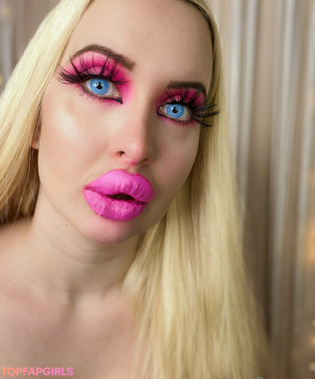 Foto di nudo di fuga di OnlyFans di Vivianrosefree #46 Foto di nudo di fuga di OnlyFans di Vivianrosefree #46