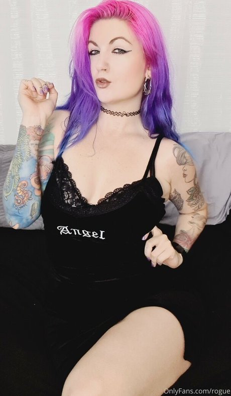 Foto di nudo di fuga di OnlyFans di Rogue