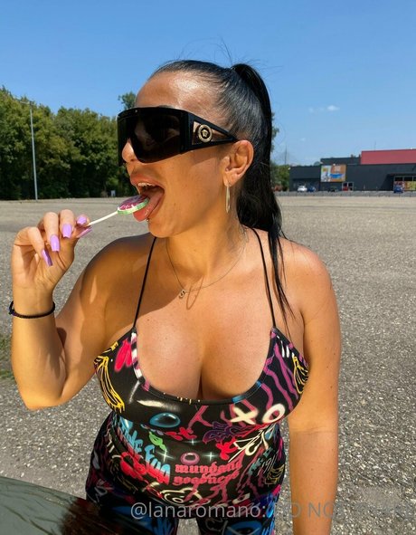 Foto di nudo di fuga di OnlyFans di Lanaromano